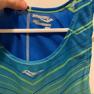 Men’s saucony running top